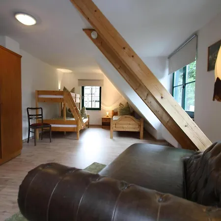 Doppelhaushaelfte, Vakantiehuis *